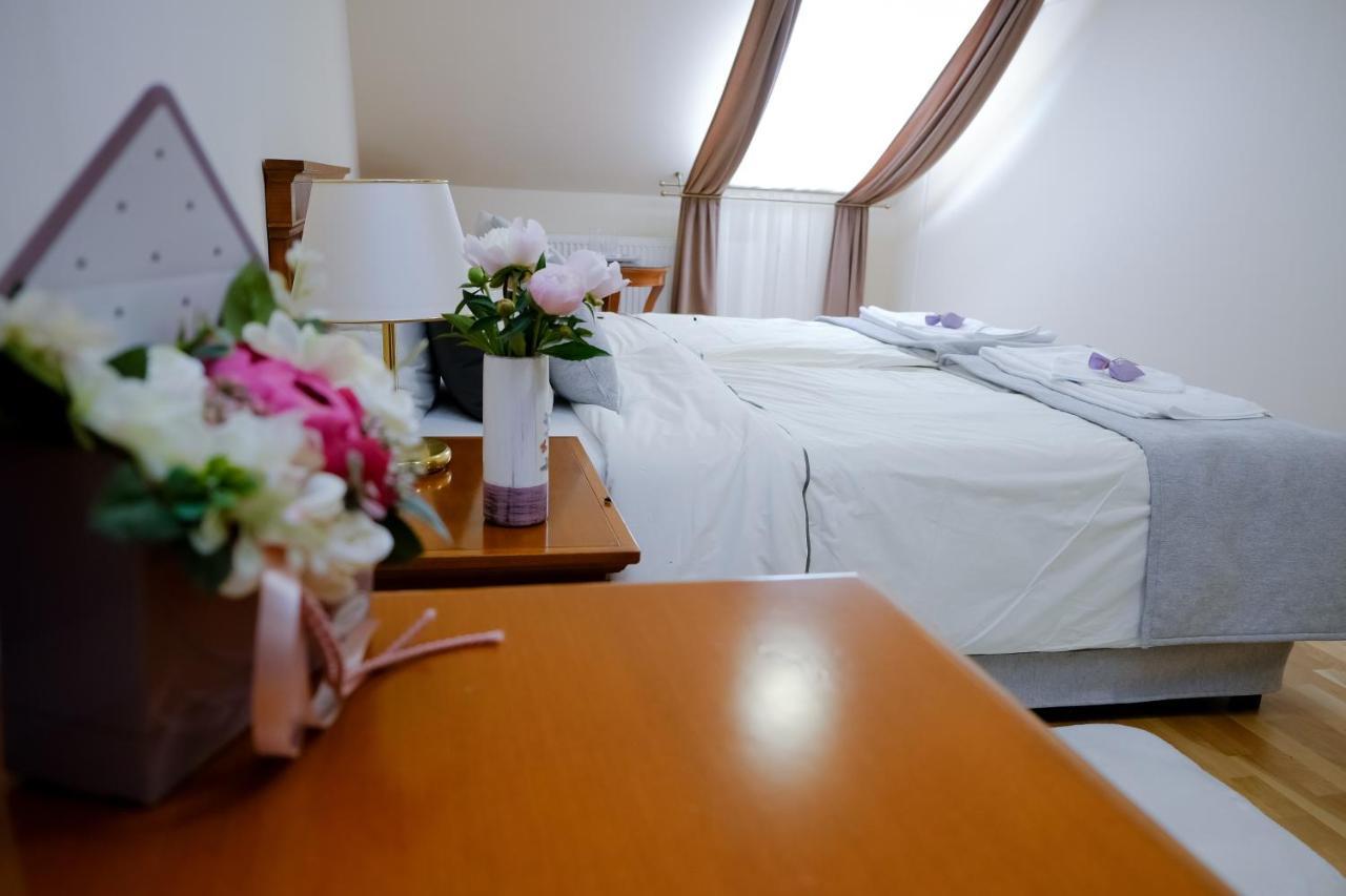 Barkoscinege Vendeghaz Hotel Geberjen Eksteriør billede